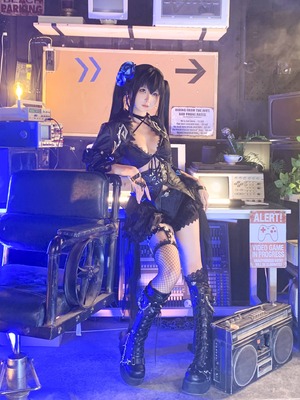 蠢沫沫 – 黑岩射手_32