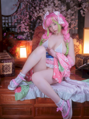 YeonWoo - MITSURI (Demon Slayer)_082