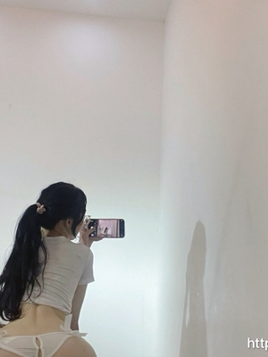 微密圈巨乳肥臀红人【笨蛋初初】_37