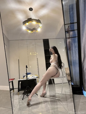 微密圈巨乳肥臀红人【笨蛋初初】_2048.cc-(407)