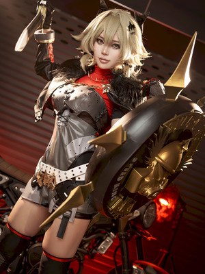 ZinieQ - Caesar King_02