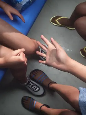 [おどうぐばこ] 夏のいたずら 〜ロリなお姉ちゃんが年下ショタっ子を電車でGET!〜_208