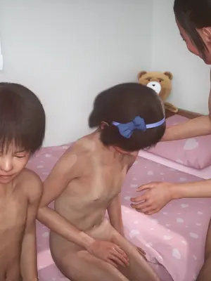 [おどうぐばこ] 夏のいたずら 〜ロリなお姉ちゃんが年下ショタっ子を電車でGET!〜_313