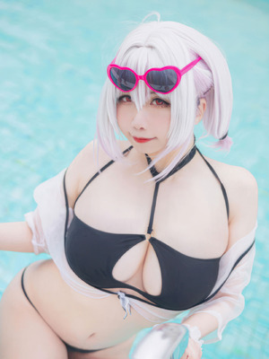 贞子蜜桃 - 舰长图 天狼星 泳装 (碧蓝航线)