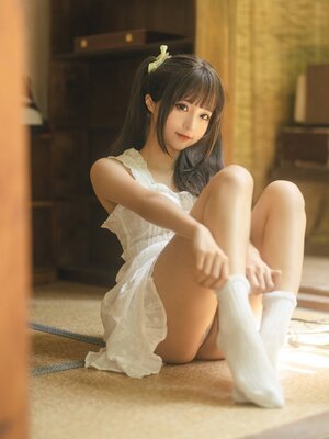 蠢沫沫 –夏白吊带_(78)