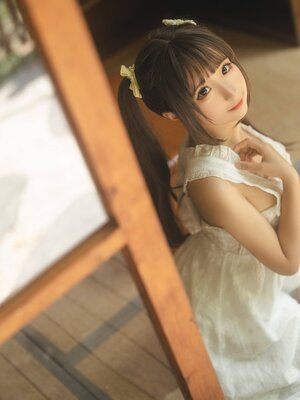 蠢沫沫 –夏白吊带_(99)