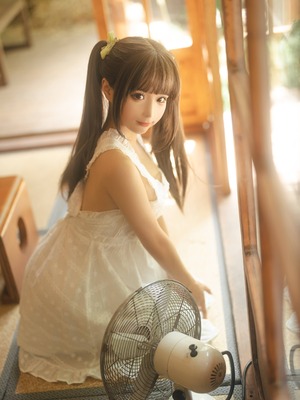 蠢沫沫 –夏白吊带_(104)