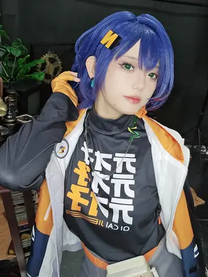 Messie Huang - Bella_43_itsa