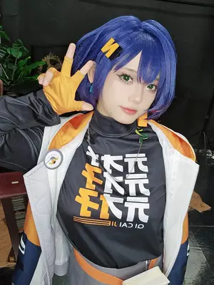 Messie Huang - Bella_44_oirv