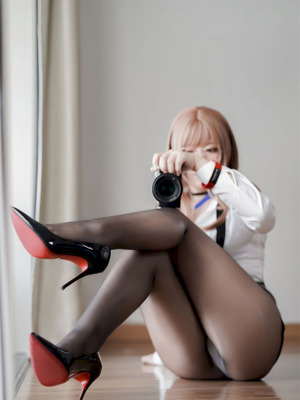 半半子 - 胜利女神：妮姬 艾玛 秘书_58_kfjh