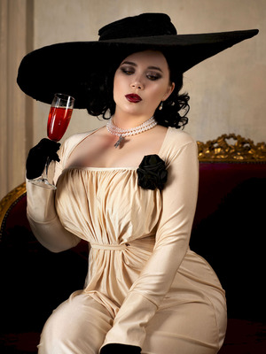 Elune - Lady Dimitrescu_07_pbkx