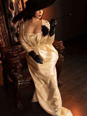 Elune - Lady Dimitrescu_26_otki