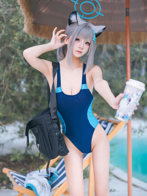 九柒喵 - 蔚蓝档案 砂狼白子泳装_05_wbel