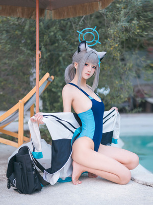 九柒喵 - 蔚蓝档案 砂狼白子泳装_08_dtrr