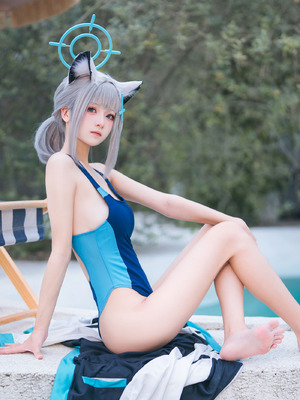 九柒喵 - 蔚蓝档案 砂狼白子泳装_11_ukuj