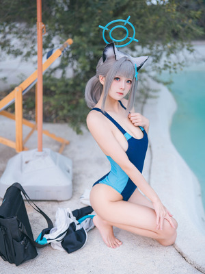 九柒喵 - 蔚蓝档案 砂狼白子泳装_27_undd