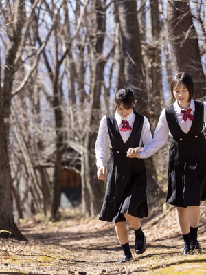 涼森れむ & 八掛うみ - Girl Loving Girl_002