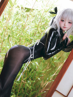 Irisuare 愛莉 Nikke White Rabbit_06_dysn