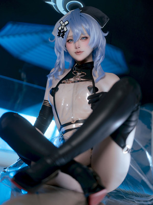 屿鱼 - 天雨亚子同人护士 [31P 327M]_17_fgdl