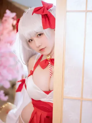 阿半今天很开心 - 碧蓝航线 可畏 巫女_0002