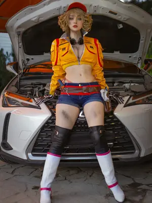 Hologana - Cindy Aurum_02