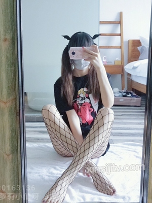 软萌萝莉小仙 - 暗黑网袜少女_001