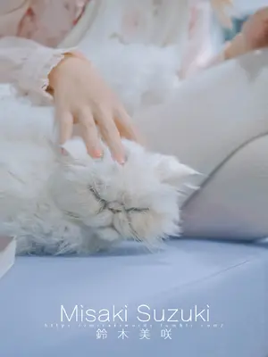 铃木美咲 (Misaki Suzuki) - 完全M男的下仆生活——羞耻！在咖啡厅里_004