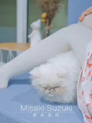 铃木美咲 (Misaki Suzuki) - 完全M男的下仆生活——羞耻！在咖啡厅里_011