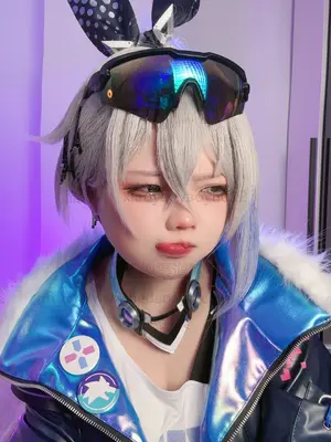 小瑶幺幺 (xiaoyaoyaoyao12) cosplay Silver Wolf – HonkaiStar Rail_008