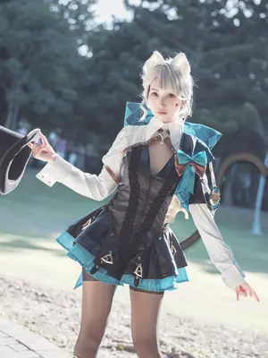 慕慕Momo cosplay Lynette - Genshin Impact_002