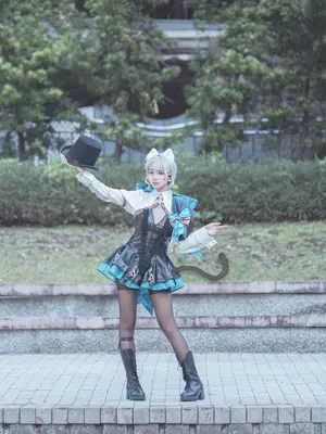 慕慕Momo cosplay Lynette - Genshin Impact_009
