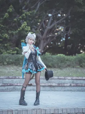 慕慕Momo cosplay Lynette - Genshin Impact_010