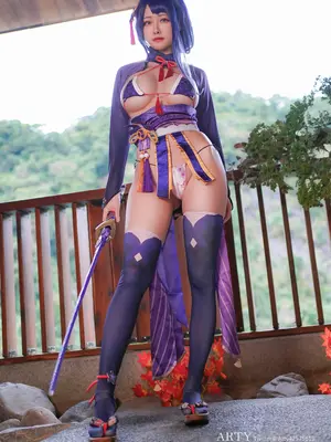 Arty Huang (Arty亚缇) and KaYa Huang (萱) cosplay Raiden Shogun Ei and Yae Miko - Genshin Impact_001
