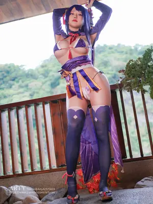 Arty Huang (Arty亚缇) and KaYa Huang (萱) cosplay Raiden Shogun Ei and Yae Miko - Genshin Impact_002