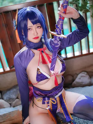 Arty Huang (Arty亚缇) and KaYa Huang (萱) cosplay Raiden Shogun Ei and Yae Miko - Genshin Impact_005