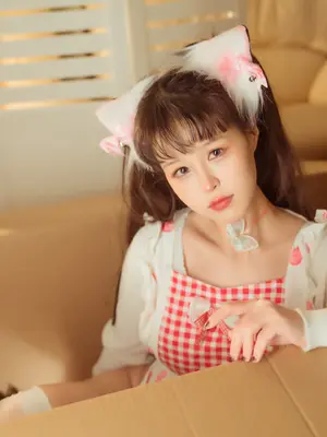 晕崽Zz (yunzaizzz) - Box girl_012