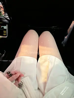 Domnigo00ii - 性感肉丝女友被分享给单男记录_002