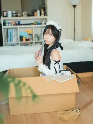 けんけん - DL寫真集 想與理想型女僕機器人做的事_009