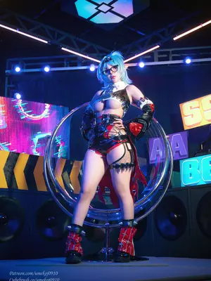 Umeko J - Roxy_0003